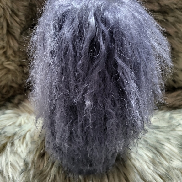 Women's black BearPaw Boo boots size 9. - Picture 9 of 9